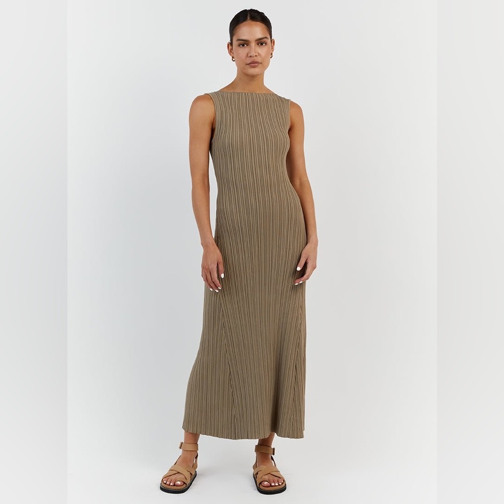 *NWT* DISSH Sleeveless Knit Dress